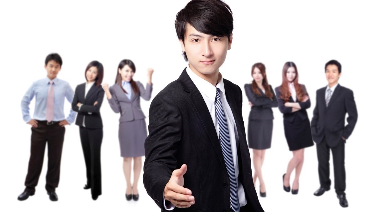 Give the right first impression when meeting foreigners